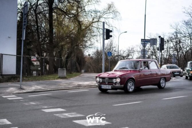 0b092732-e0c5-4bd7-b017-f4c5ddc3f739